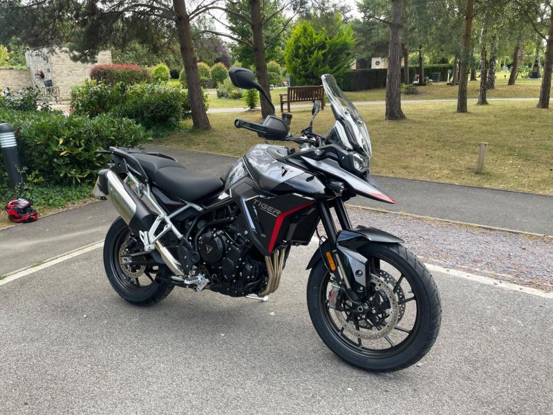 TRIUMPH TIGER 900